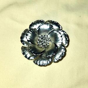 Flower Brooch Silver Tone